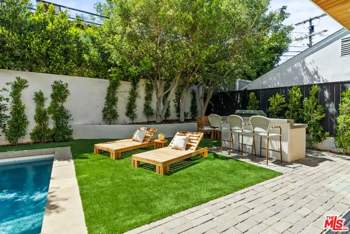1101 Monument Street, Pacific Palisades, California 90272