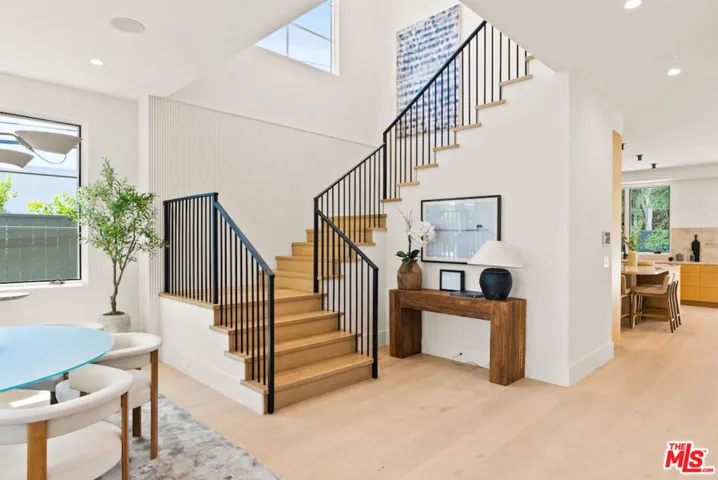 1101 Monument Street, Pacific Palisades, California 90272