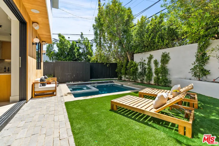 1101 Monument Street, Pacific Palisades, California 90272