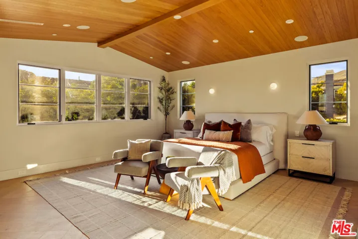 1101 Monument Street, Pacific Palisades, California 90272