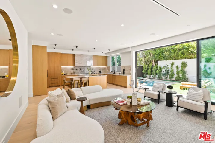 1101 Monument Street, Pacific Palisades, California 90272