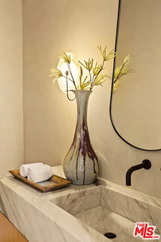 1101 Monument Street, Pacific Palisades, California 90272