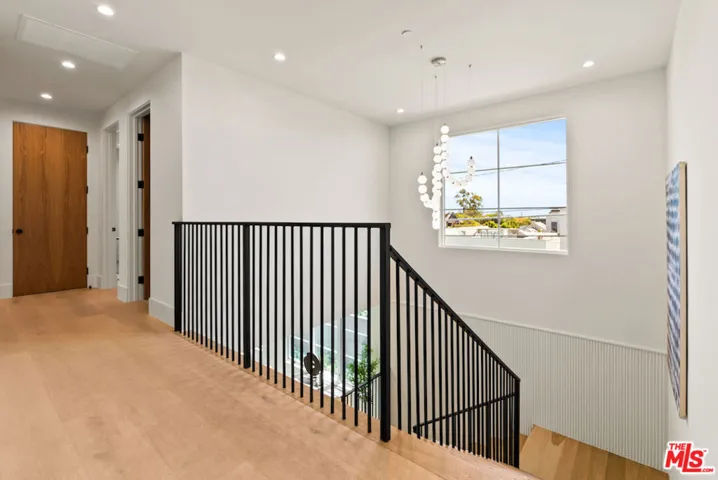 1101 Monument Street, Pacific Palisades, California 90272