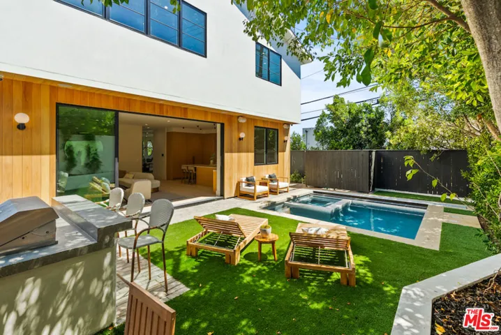 1101 Monument Street, Pacific Palisades, California 90272