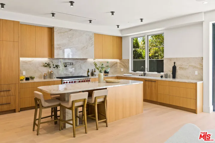 1101 Monument Street, Pacific Palisades, California 90272
