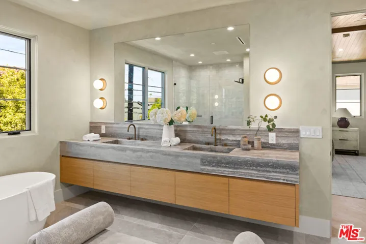 1101 Monument Street, Pacific Palisades, California 90272