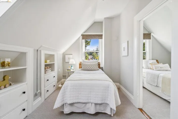 100 Echo Avenue, Oakland, California 94611-4310