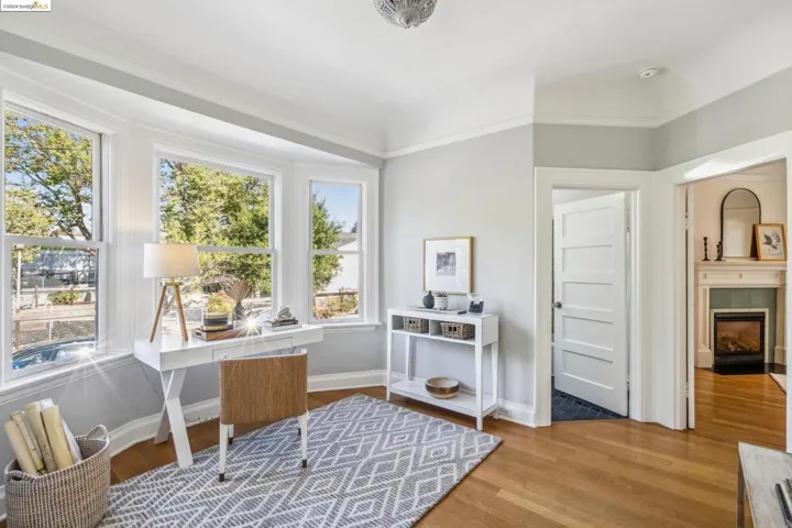 100 Echo Avenue, Oakland, California 94611-4310