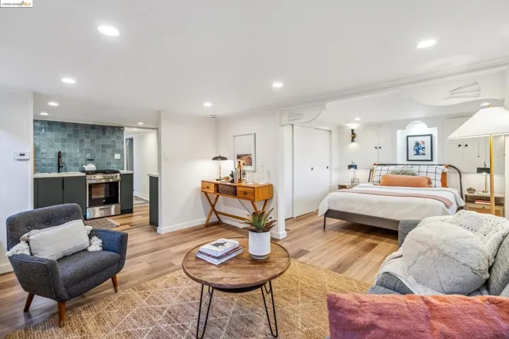 100 Echo Avenue, Oakland, California 94611-4310