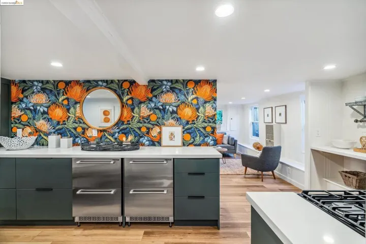 100 Echo Avenue, Oakland, California 94611-4310