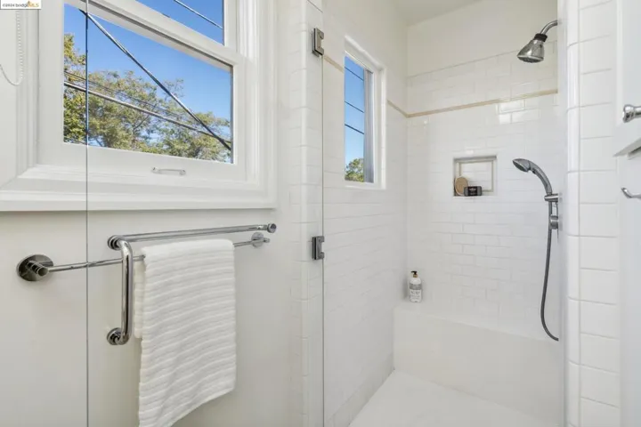 100 Echo Avenue, Oakland, California 94611-4310