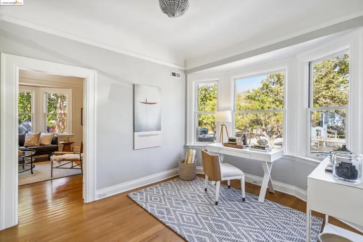 100 Echo Avenue, Oakland, California 94611-4310