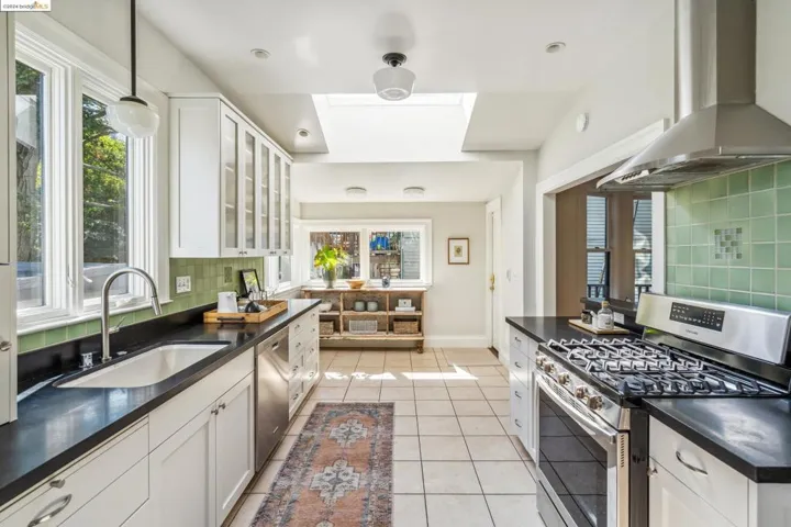 100 Echo Avenue, Oakland, California 94611-4310