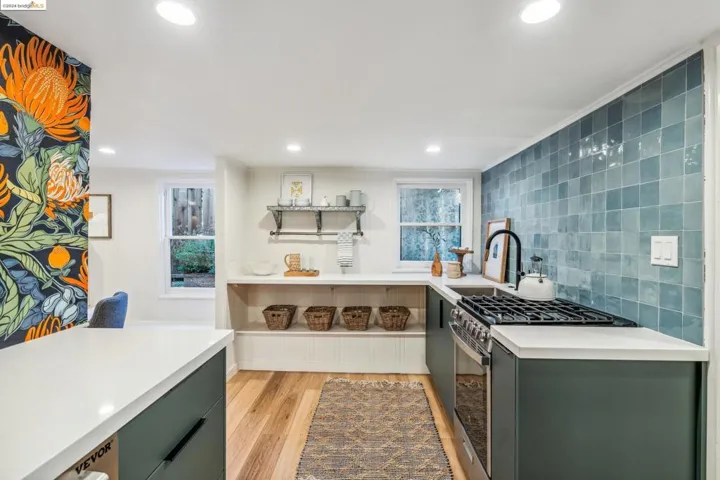 100 Echo Avenue, Oakland, California 94611-4310