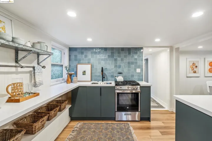 100 Echo Avenue, Oakland, California 94611-4310