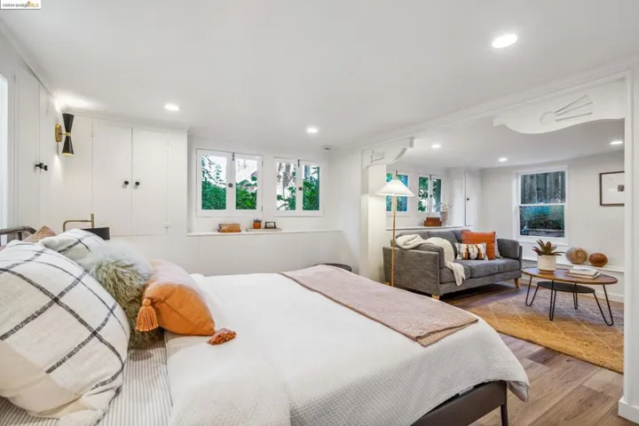 100 Echo Avenue, Oakland, California 94611-4310