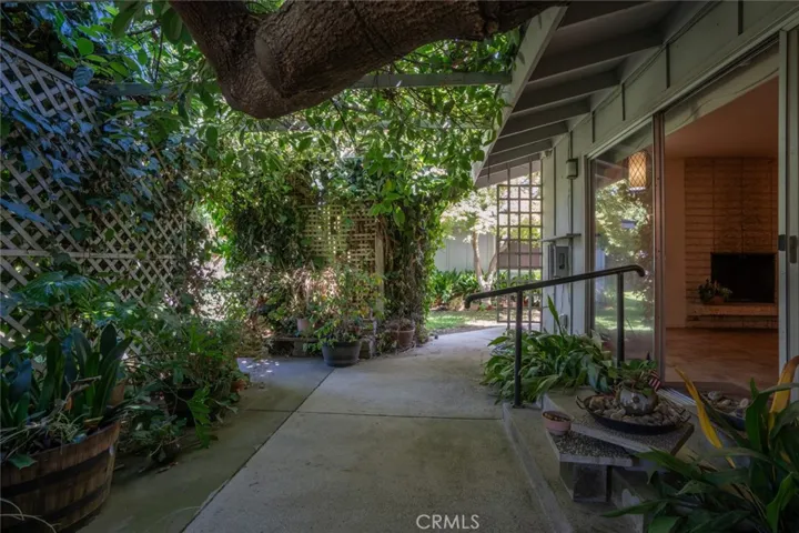 2855 Bedford Drive, Merced, California 95340