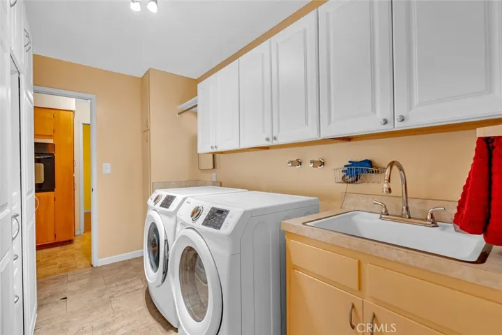 2855 Bedford Drive, Merced, California 95340