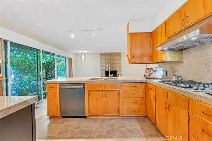 2855 Bedford Drive, Merced, California 95340