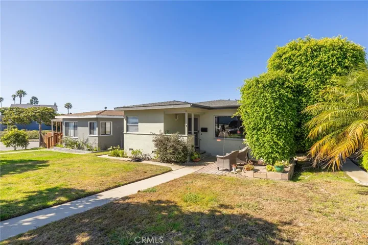 503 N. Paulina Ave in 90277