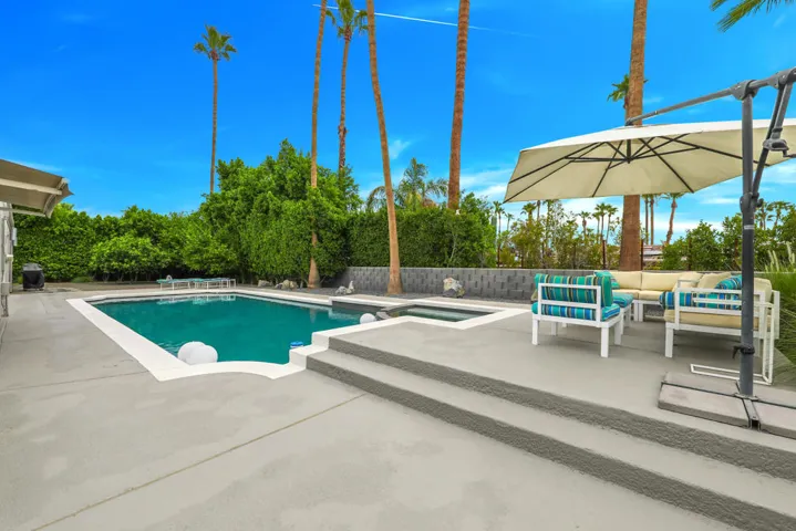 045 POOL - SPA
