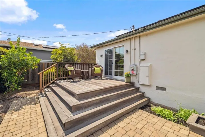 220 Del Rosa Way, San Mateo, California 94403