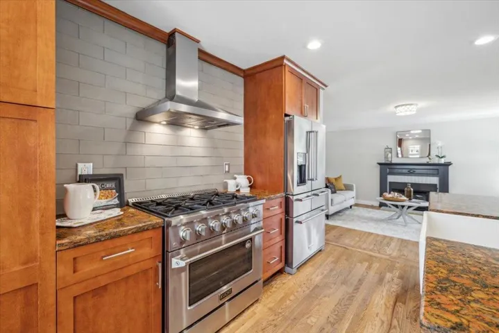 220 Del Rosa Way, San Mateo, California 94403