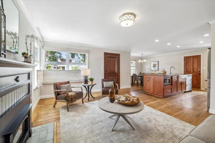 220 Del Rosa Way, San Mateo, California 94403