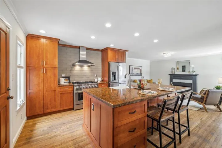 220 Del Rosa Way, San Mateo, California 94403