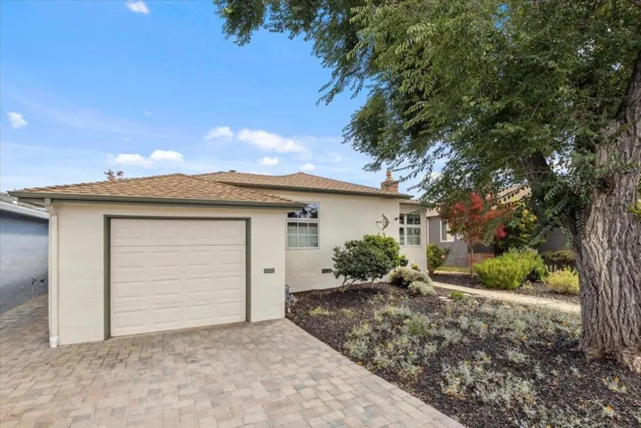 220 Del Rosa Way, San Mateo, California 94403