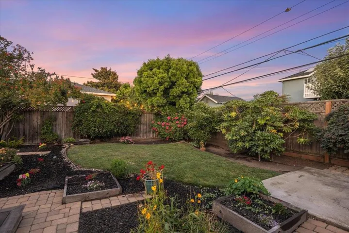 220 Del Rosa Way, San Mateo, California 94403