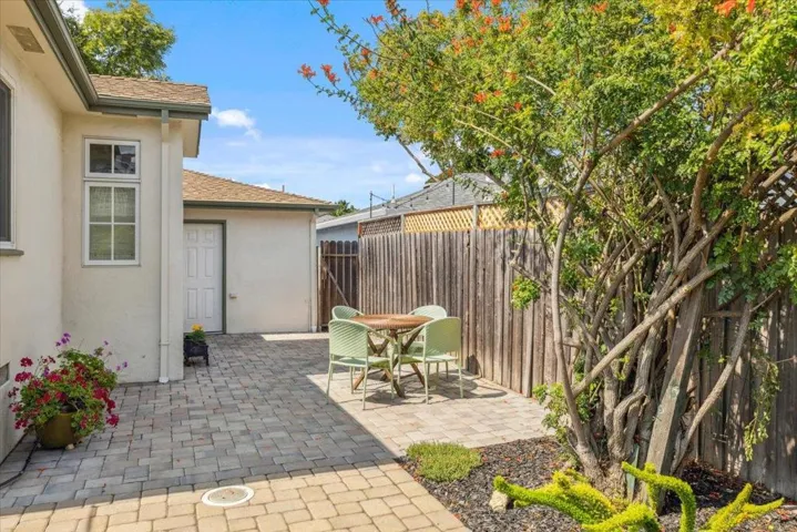 220 Del Rosa Way, San Mateo, California 94403