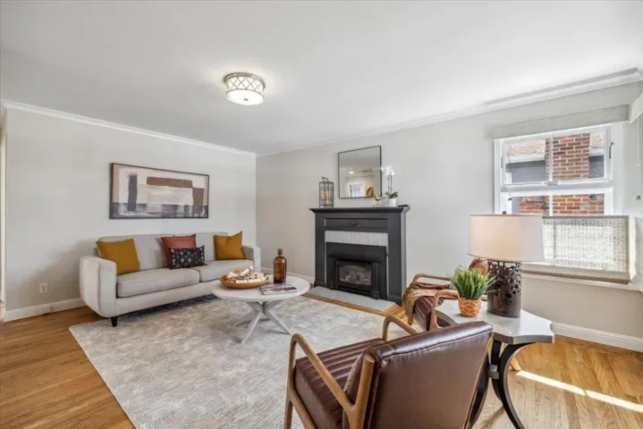 220 Del Rosa Way, San Mateo, California 94403