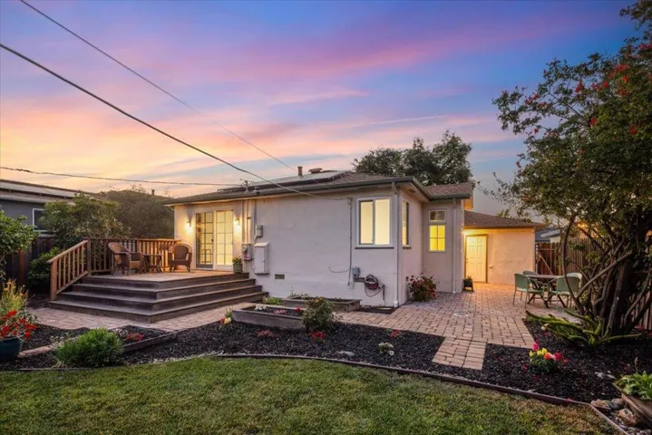 220 Del Rosa Way, San Mateo, California 94403