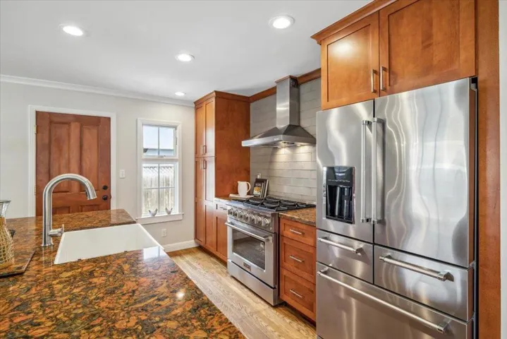 220 Del Rosa Way, San Mateo, California 94403
