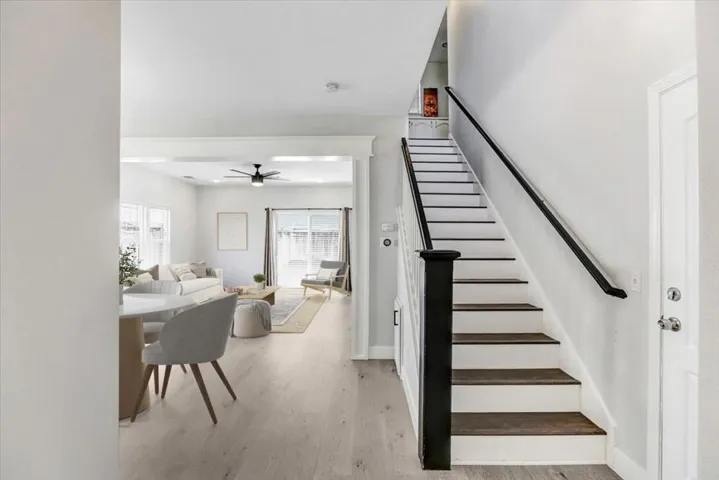30 W Brookside Drive, Cloverdale, California 95425