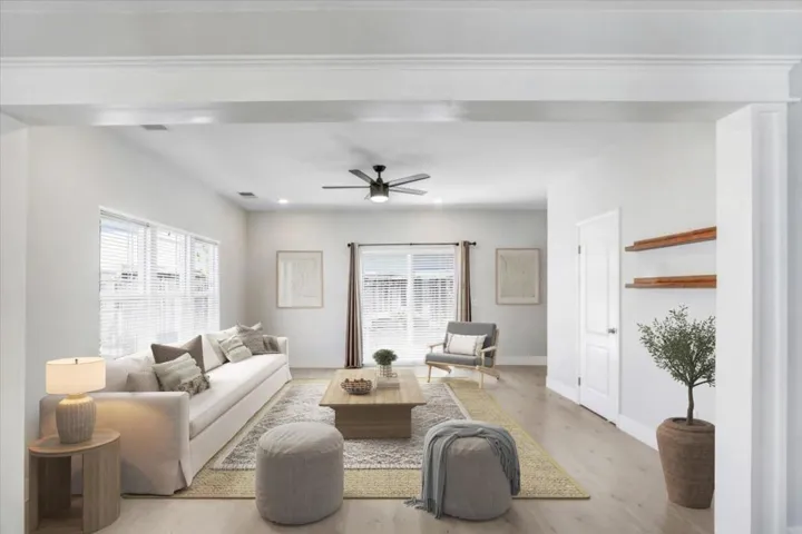 30 W Brookside Drive, Cloverdale, California 95425