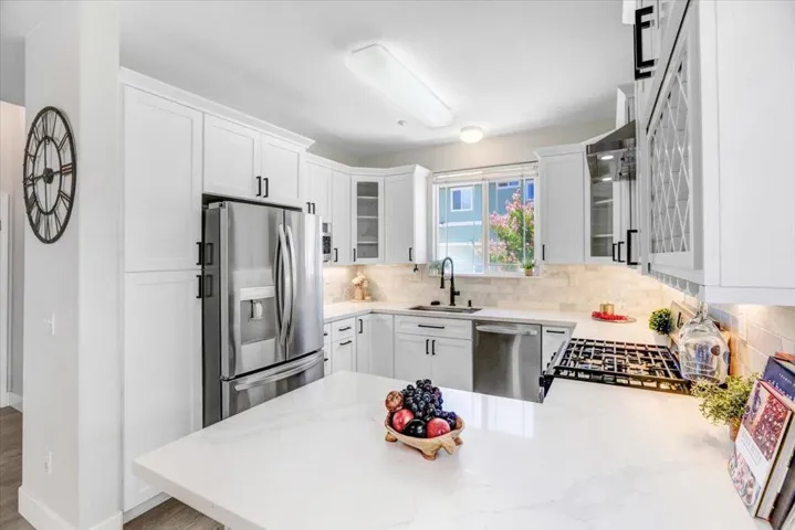 30 W Brookside Drive, Cloverdale, California 95425