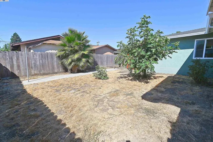 28069 E 12th St, Hayward, California 94544