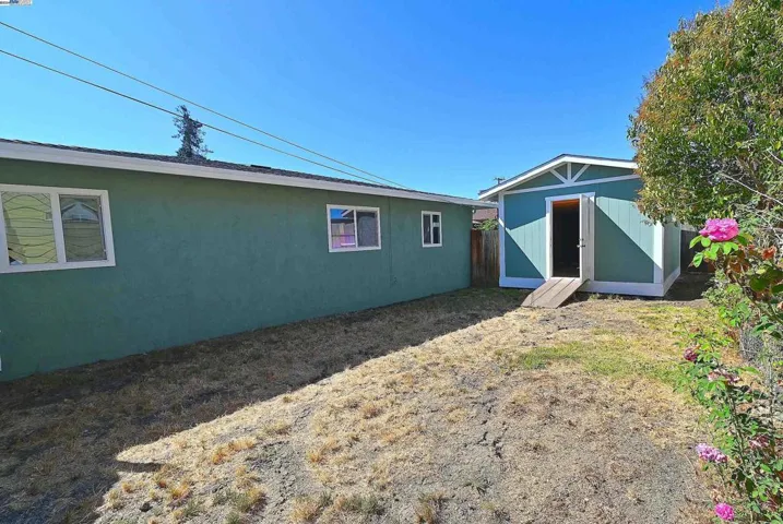 28069 E 12th St, Hayward, California 94544