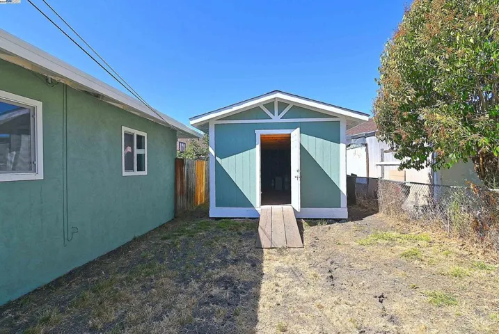 28069 E 12th St, Hayward, California 94544