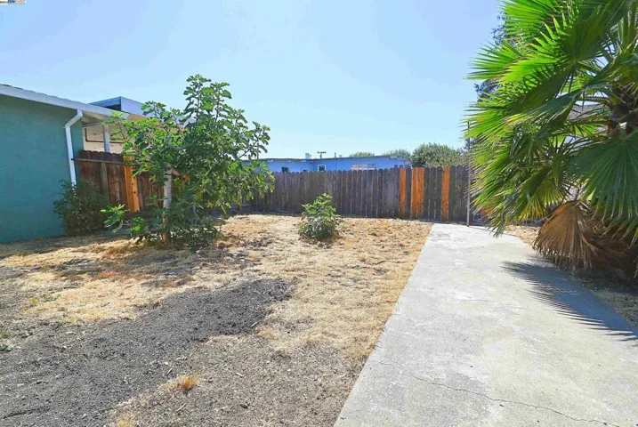 28069 E 12th St, Hayward, California 94544