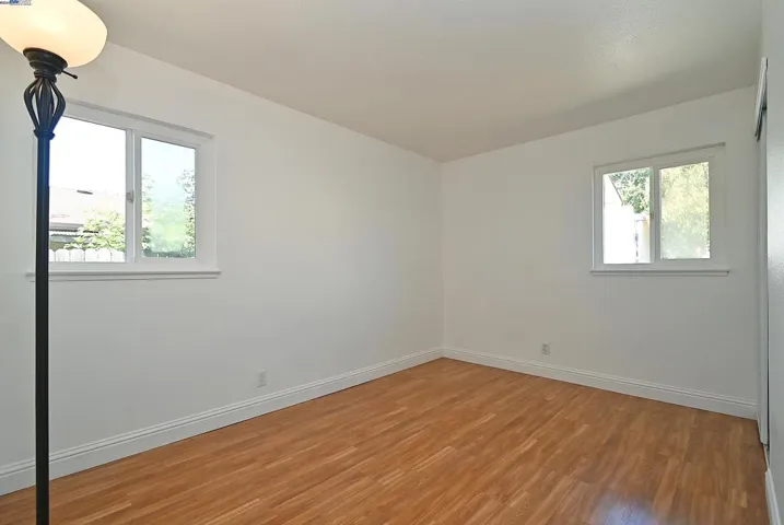 28069 E 12th St, Hayward, California 94544