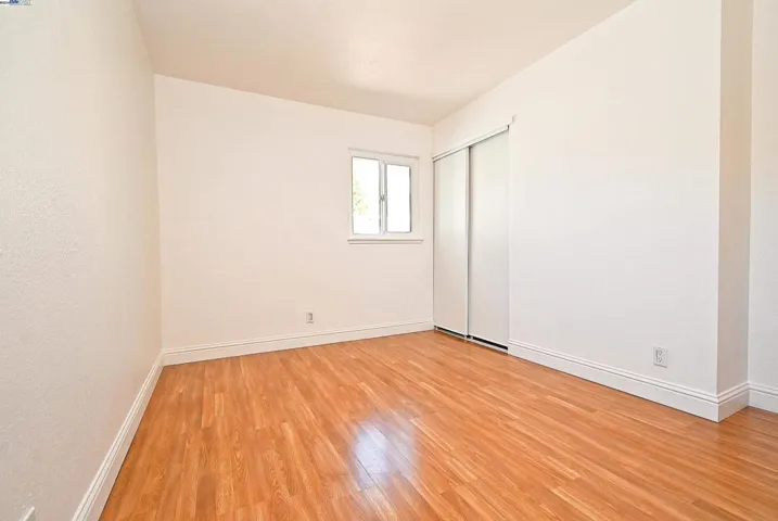 28069 E 12th St, Hayward, California 94544