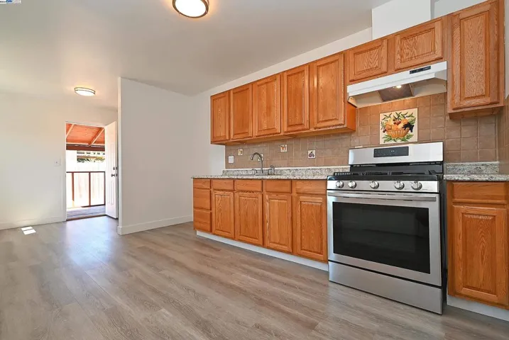28069 E 12th St, Hayward, California 94544