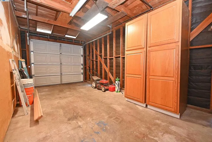 28069 E 12th St, Hayward, California 94544