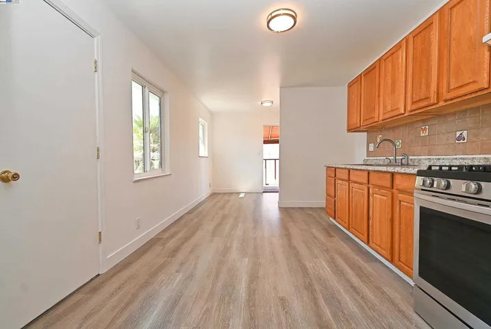 28069 E 12th St, Hayward, California 94544