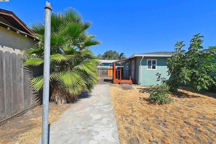28069 E 12th St, Hayward, California 94544
