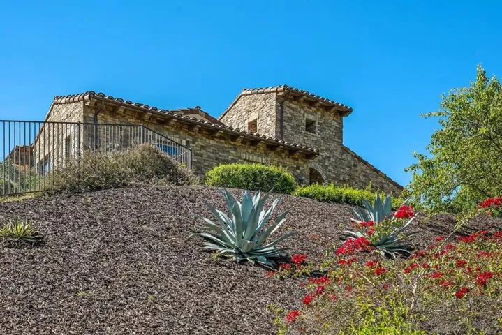 17867 Joyas Ct., Poway, California 92064