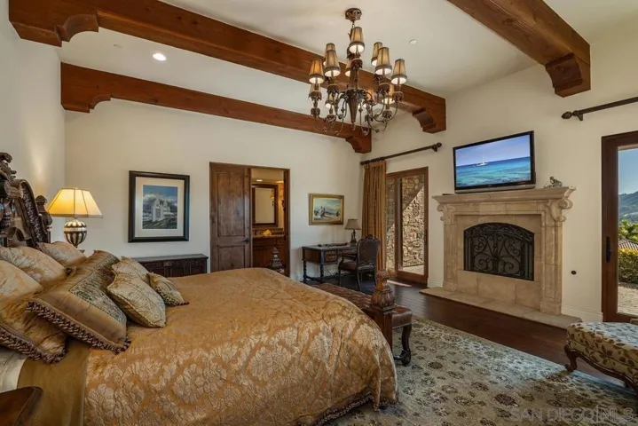 17867 Joyas Ct., Poway, California 92064